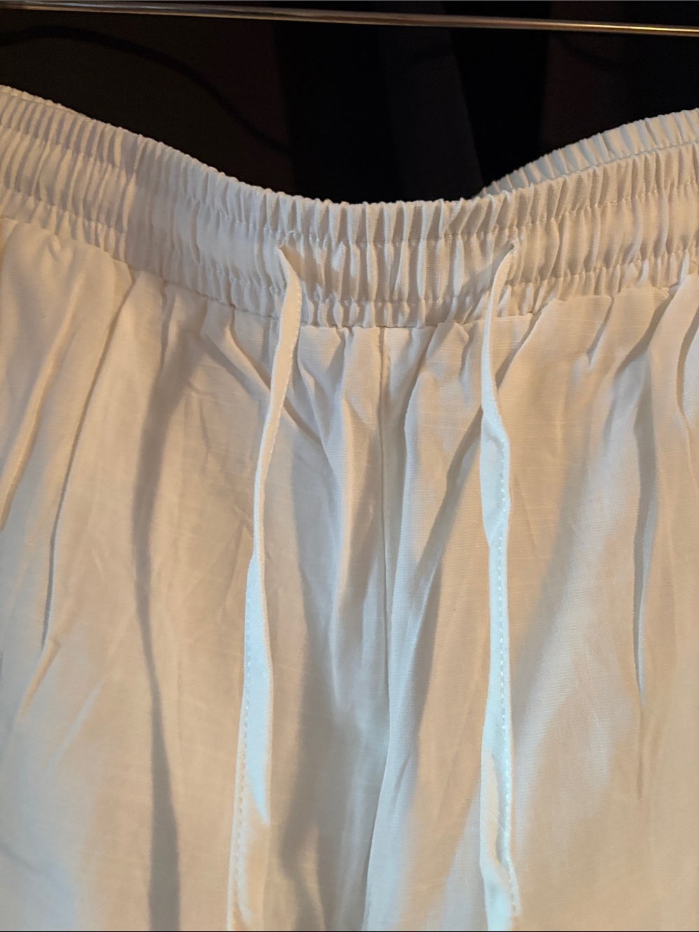 Men's White Elastic-Waist Chinos - Picture 4 of 9